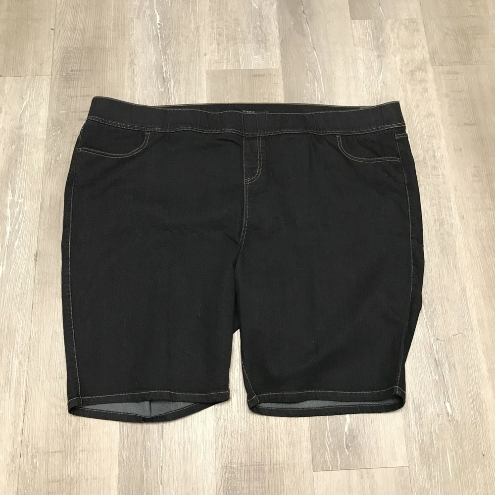 Torrid Dark Wash Bermuda Shorts - New! - Size 30 (6)